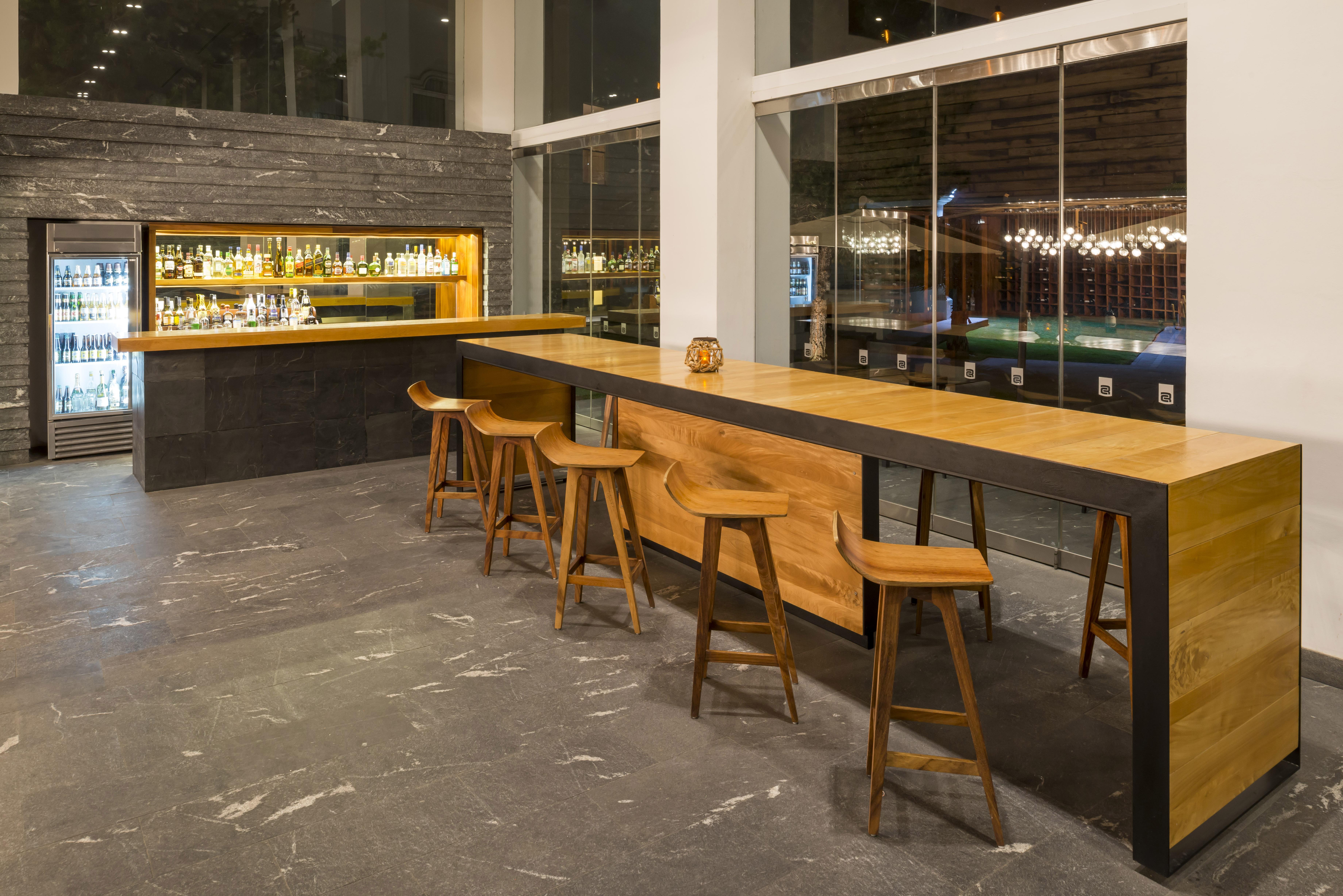 Camino Real Puebla Angelopolis 호텔 외부 사진 The bar at the 10000 km lounge