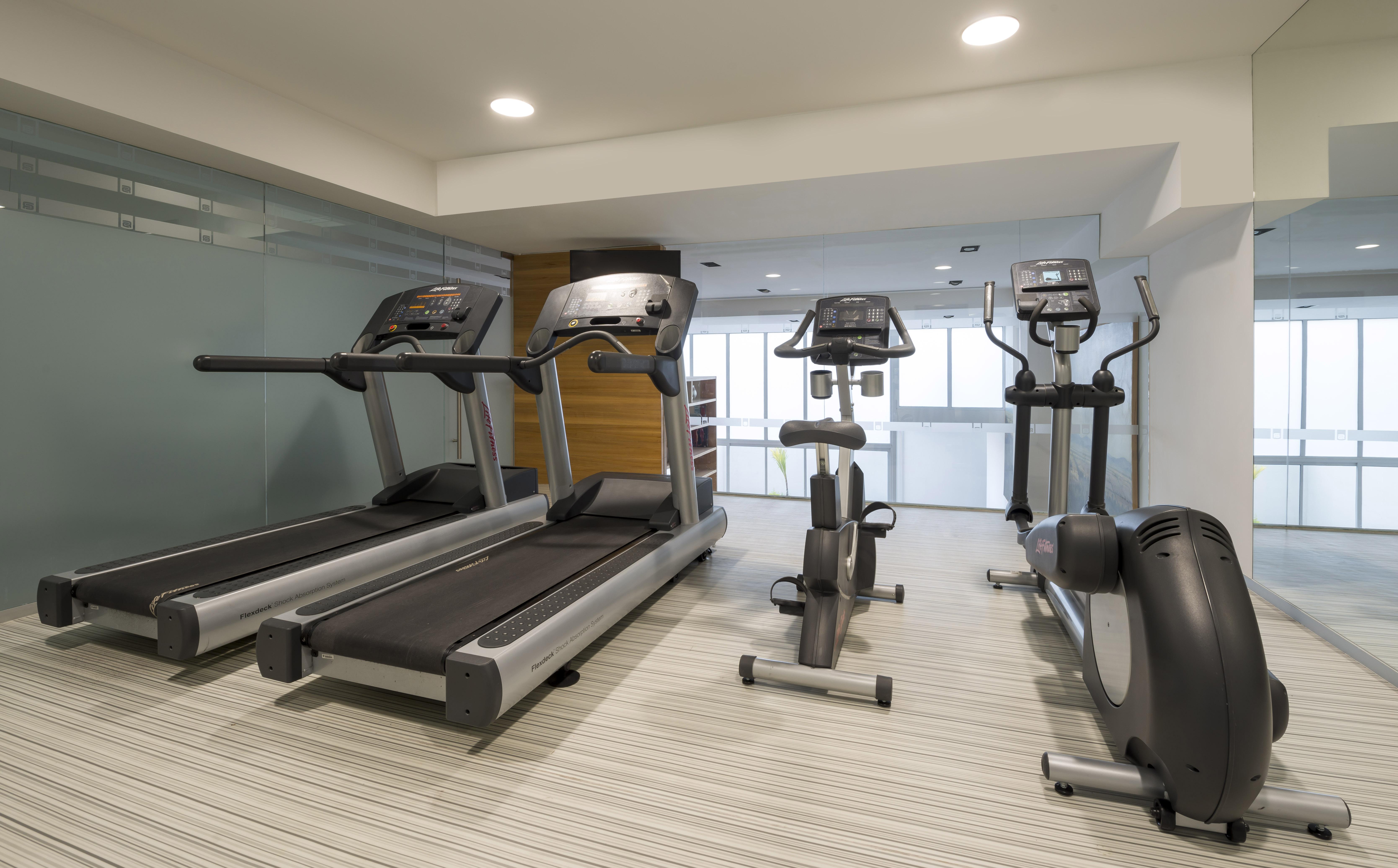 Camino Real Puebla Angelopolis 호텔 외부 사진 A gym
