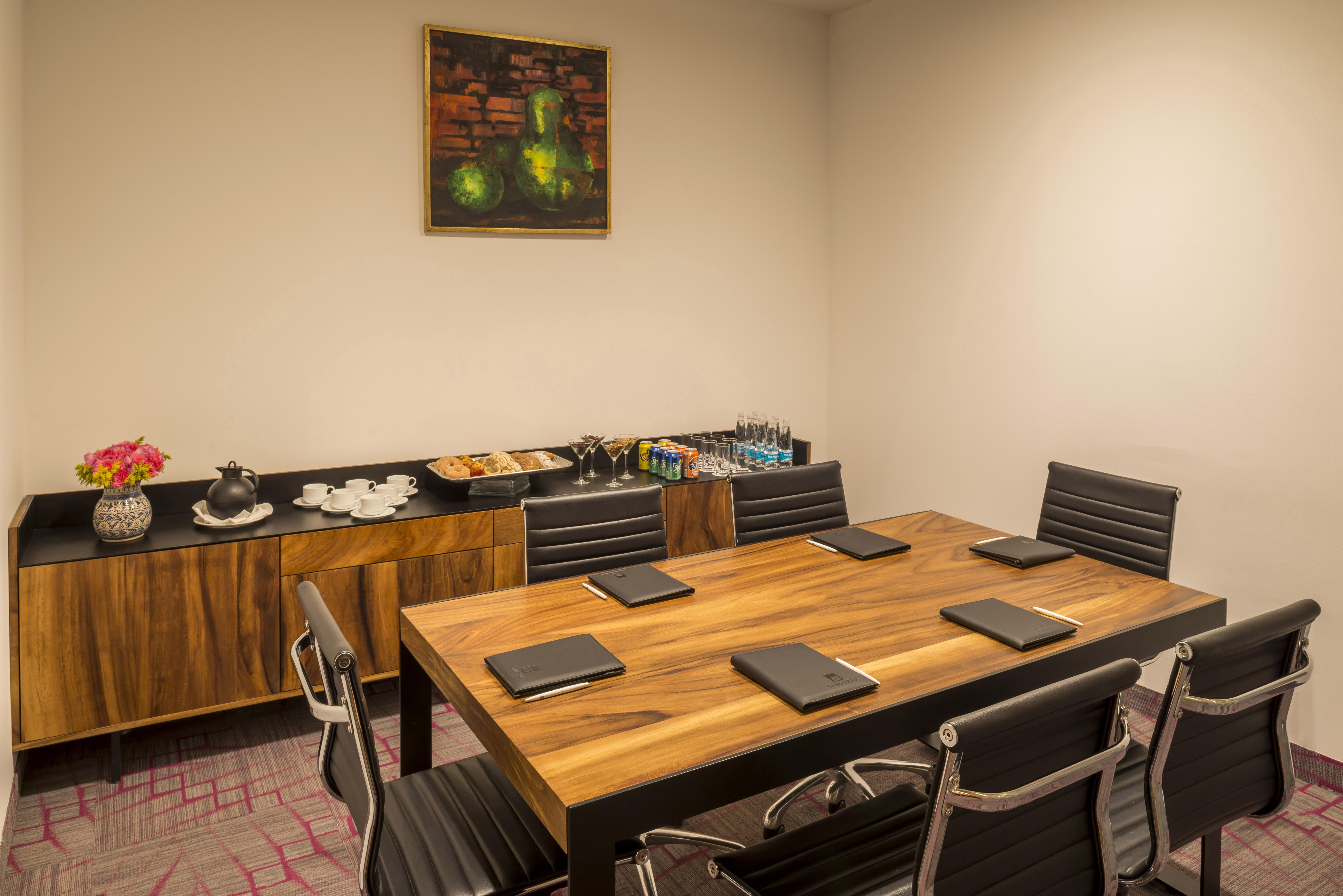 Camino Real Puebla Angelopolis 호텔 외부 사진 A meeting room at the hotel
