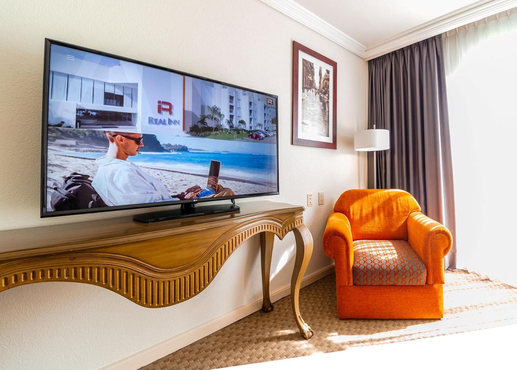 Camino Real Puebla Angelopolis 호텔 외부 사진 A television set